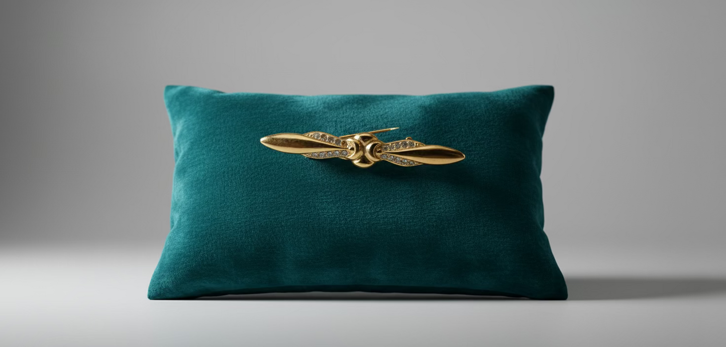 Vintage Victorian Revival bar brooch