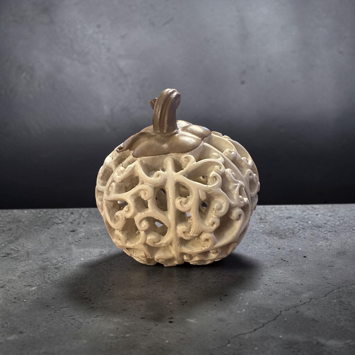 Cream Scroll Pumpkin