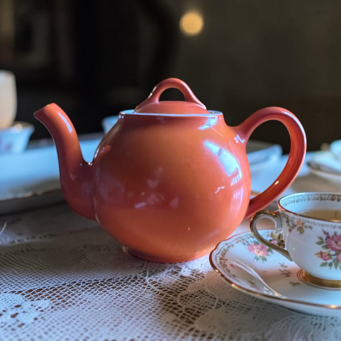 Hall Orange Pottery
Lidded Teapot