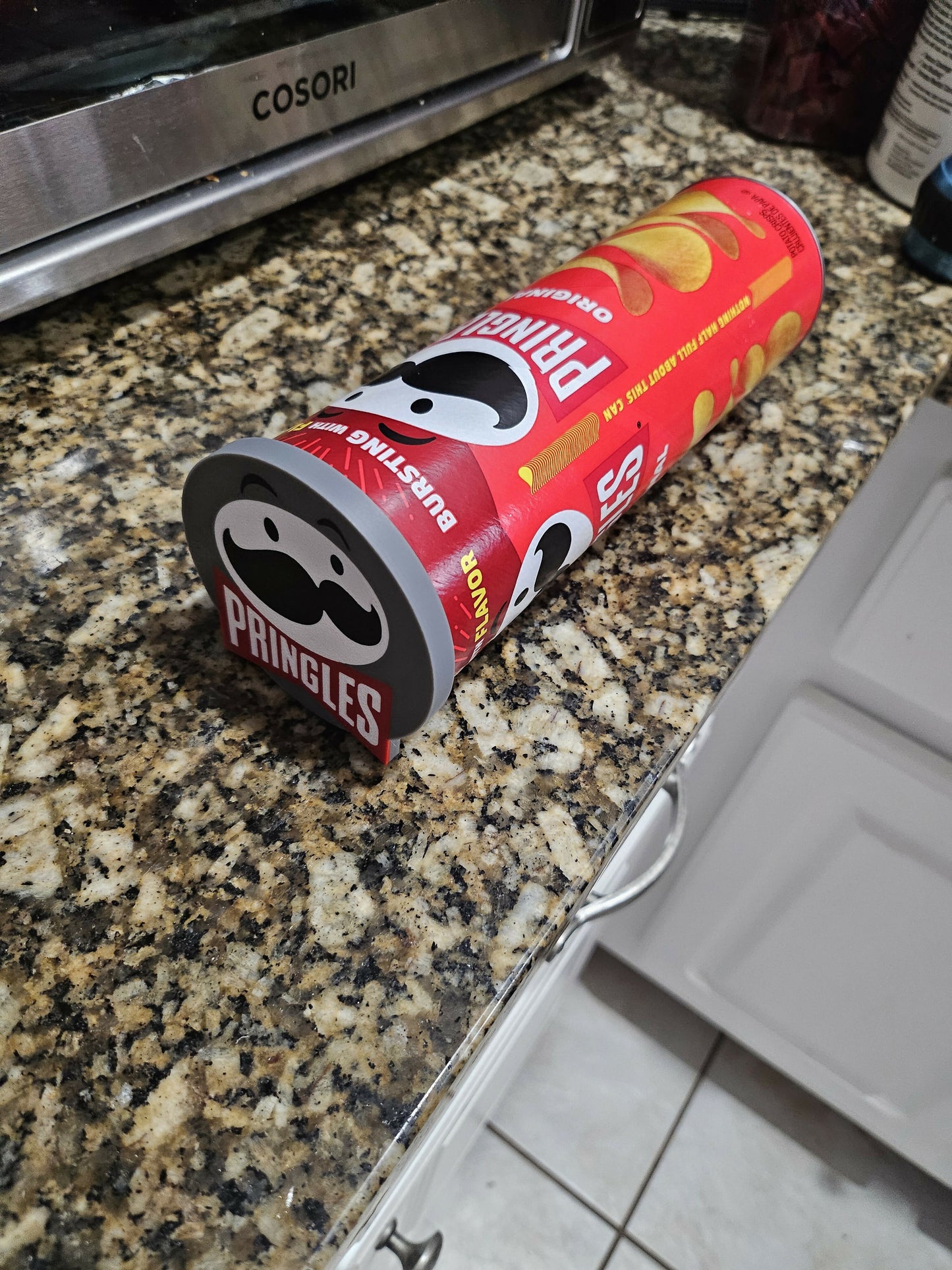 Pringles Lid with serving tray