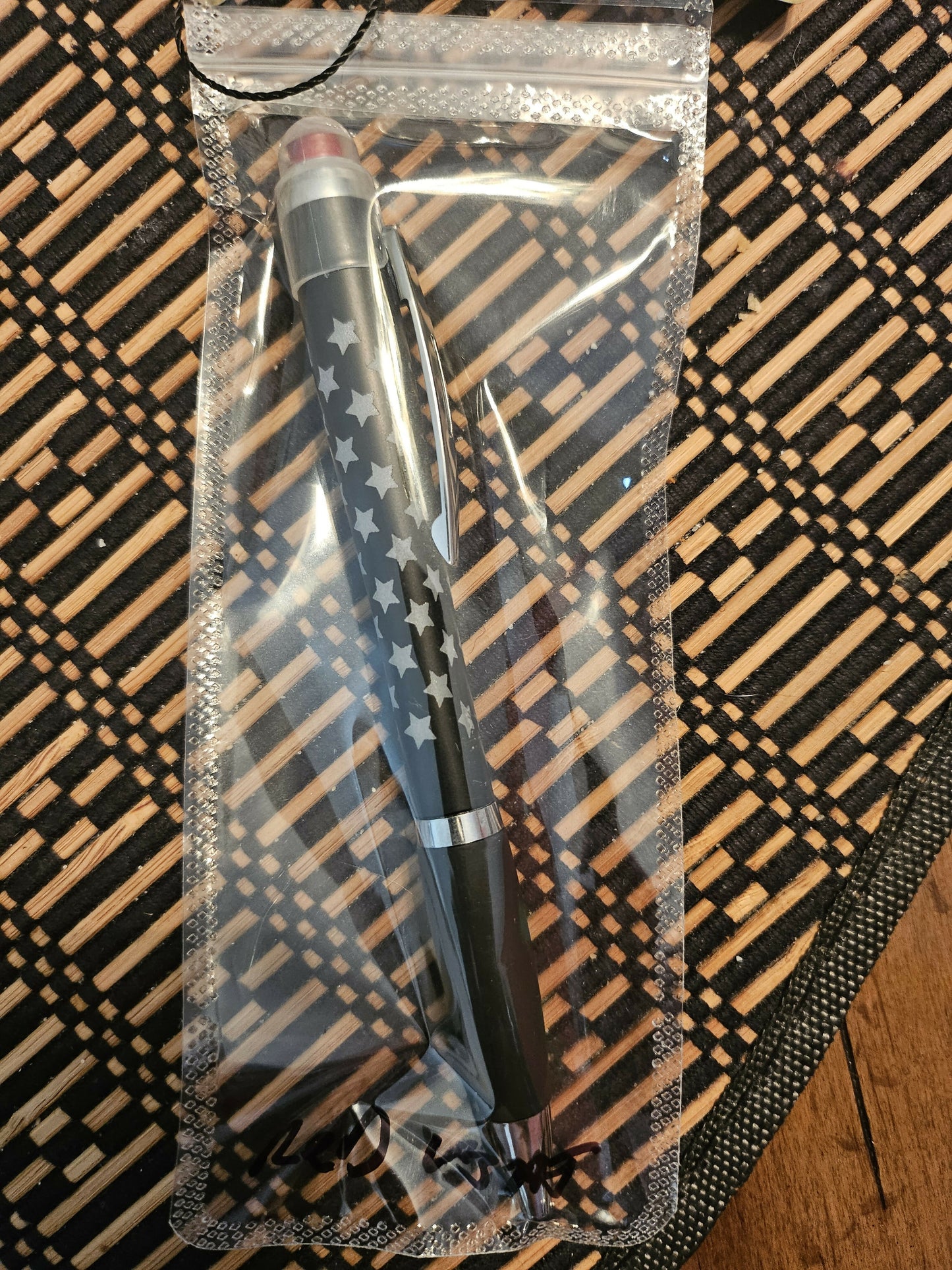 Pens (light up)
