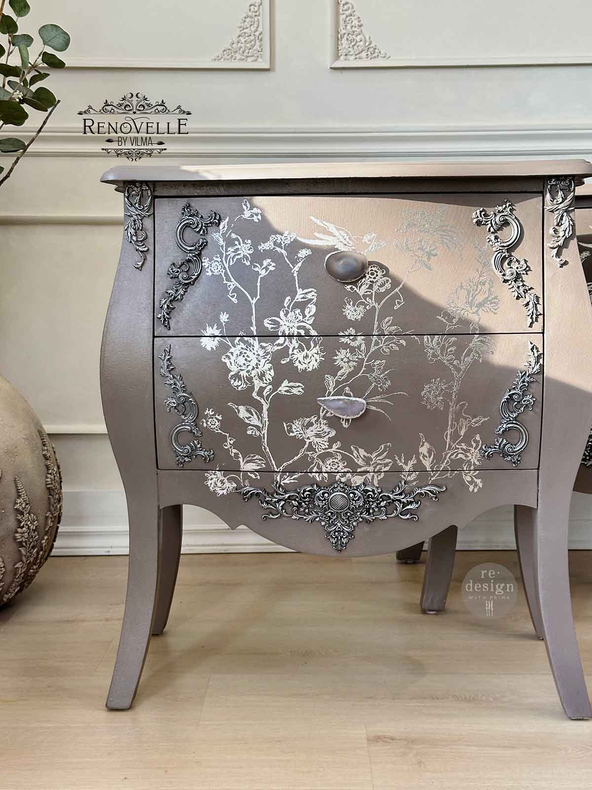 DECOR POLY – Elaborate Finery