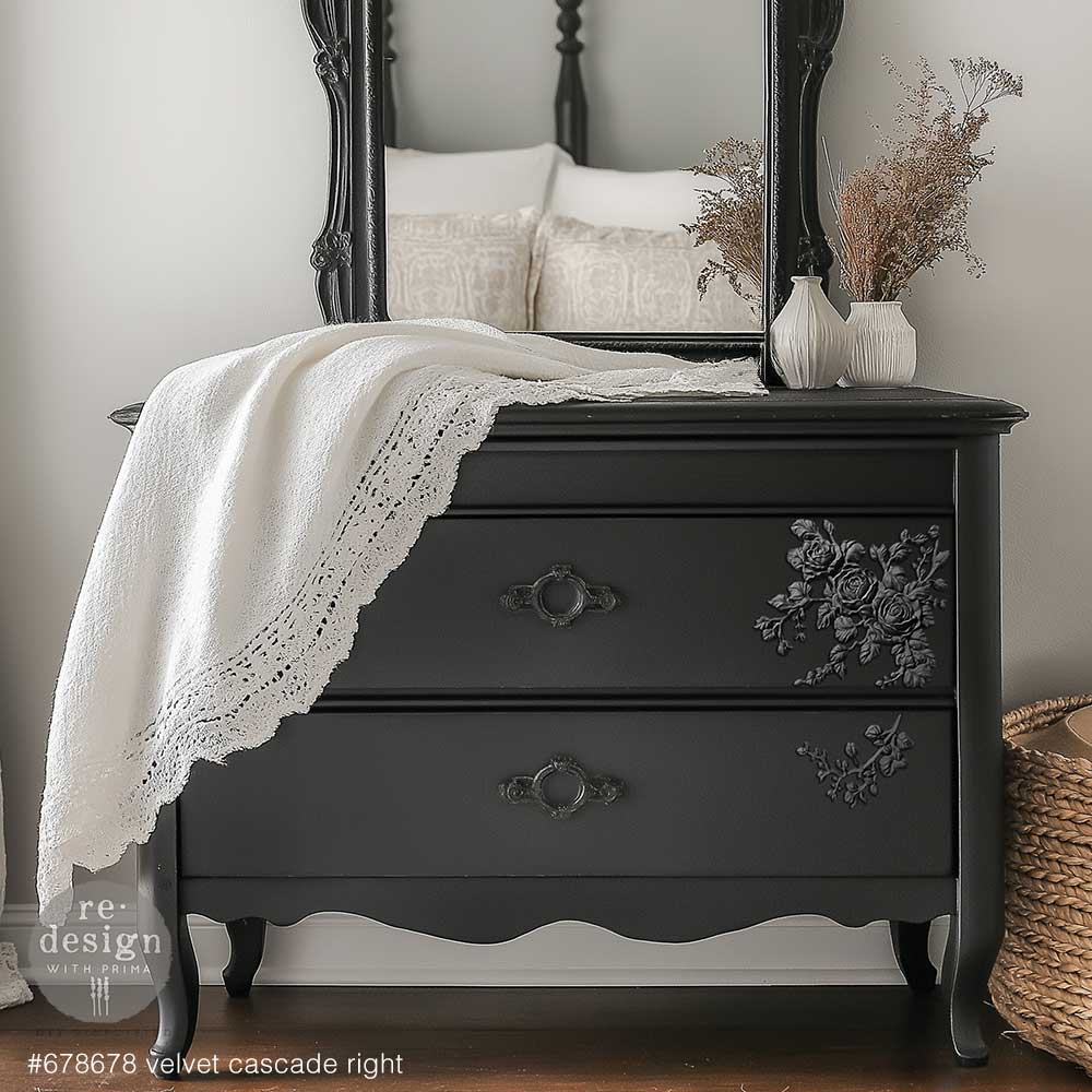 DECOR POLY – VELVET CASCADE RIGHT