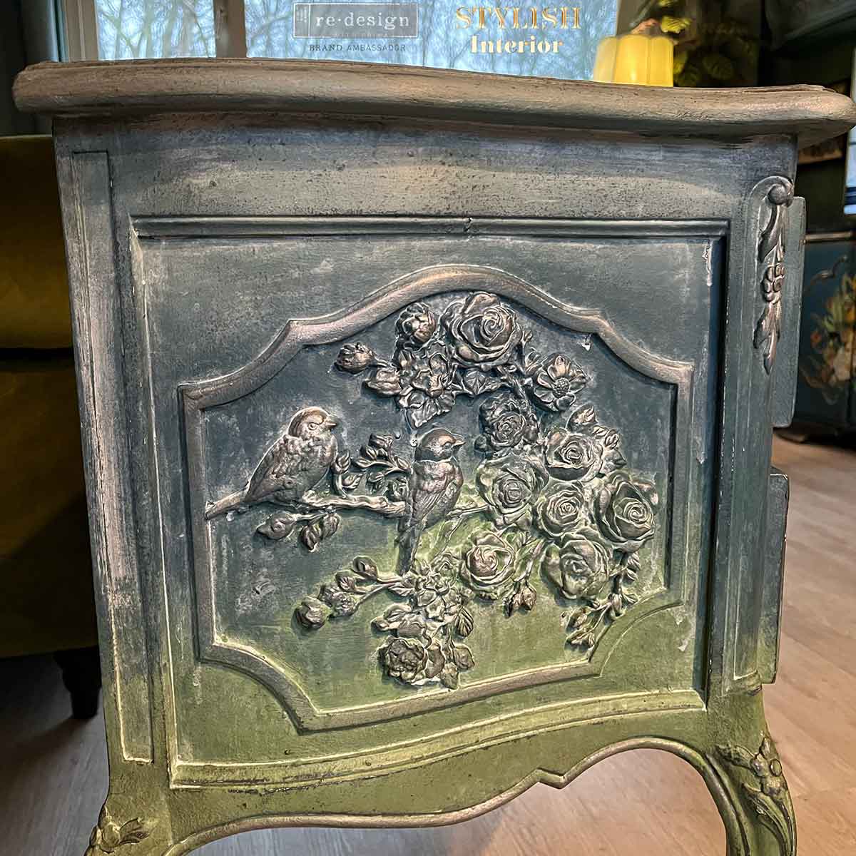 DECOR POLY – SERENE PERCH RIGHT