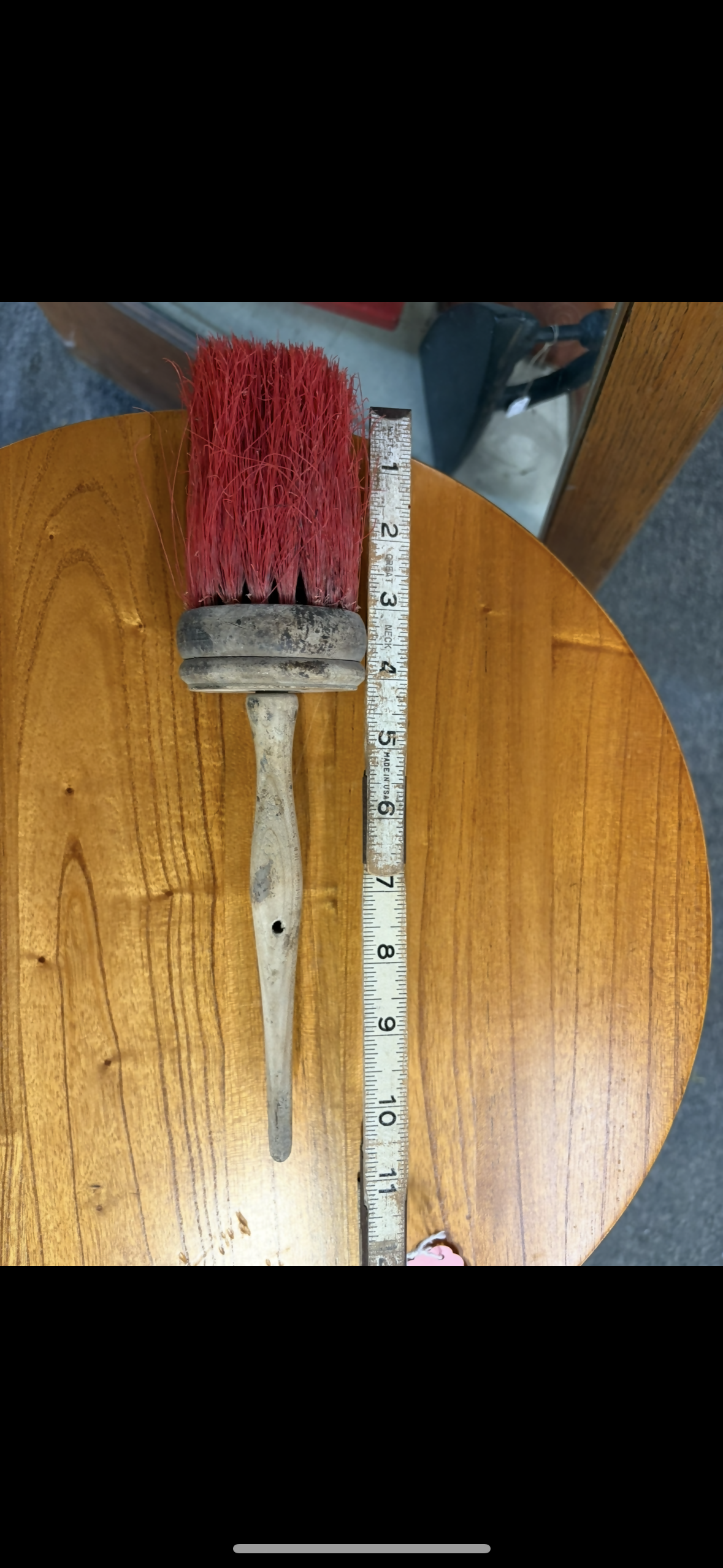 Vintage Red Masonry Brush