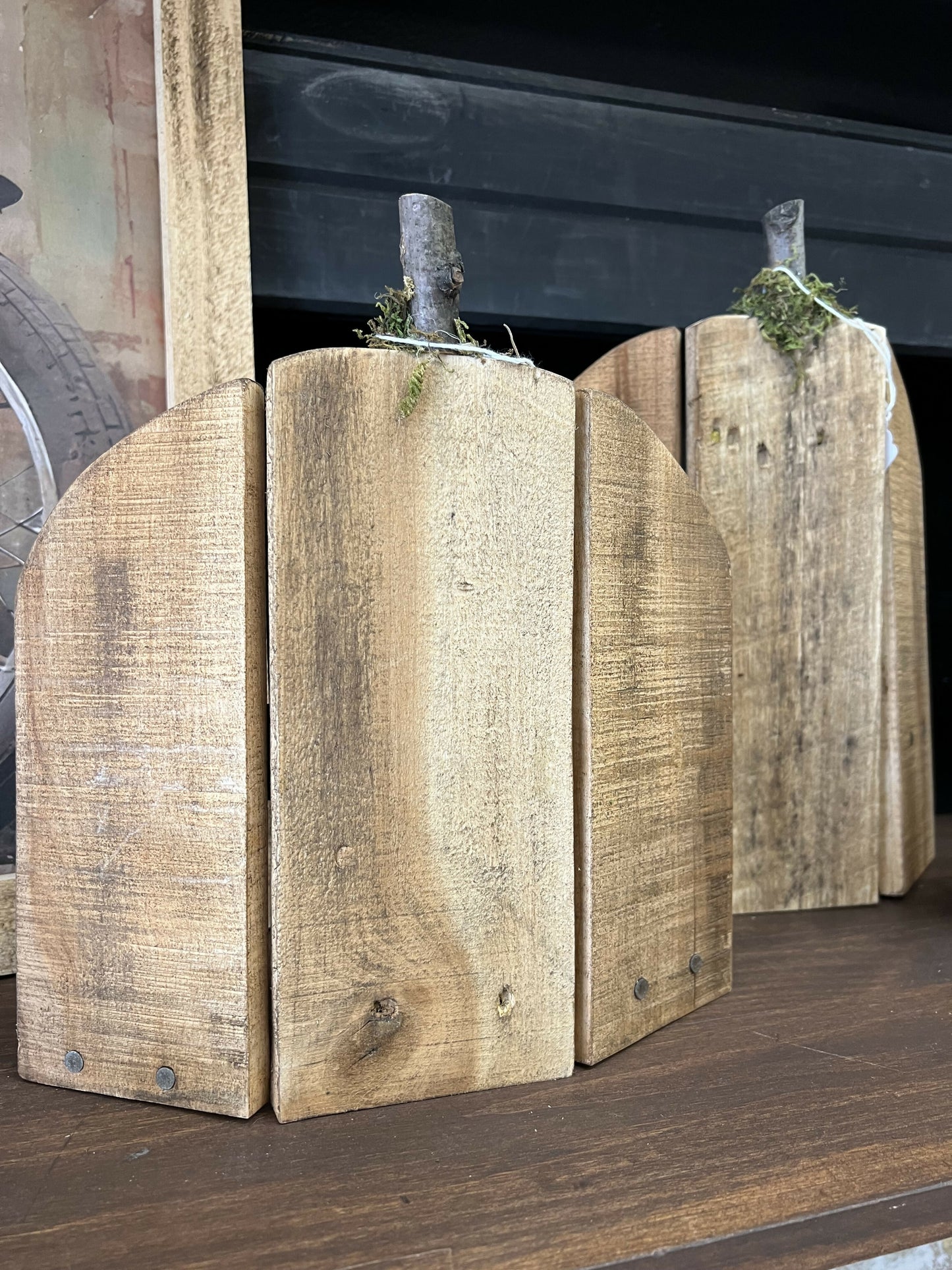 Curved wood Pumpkin