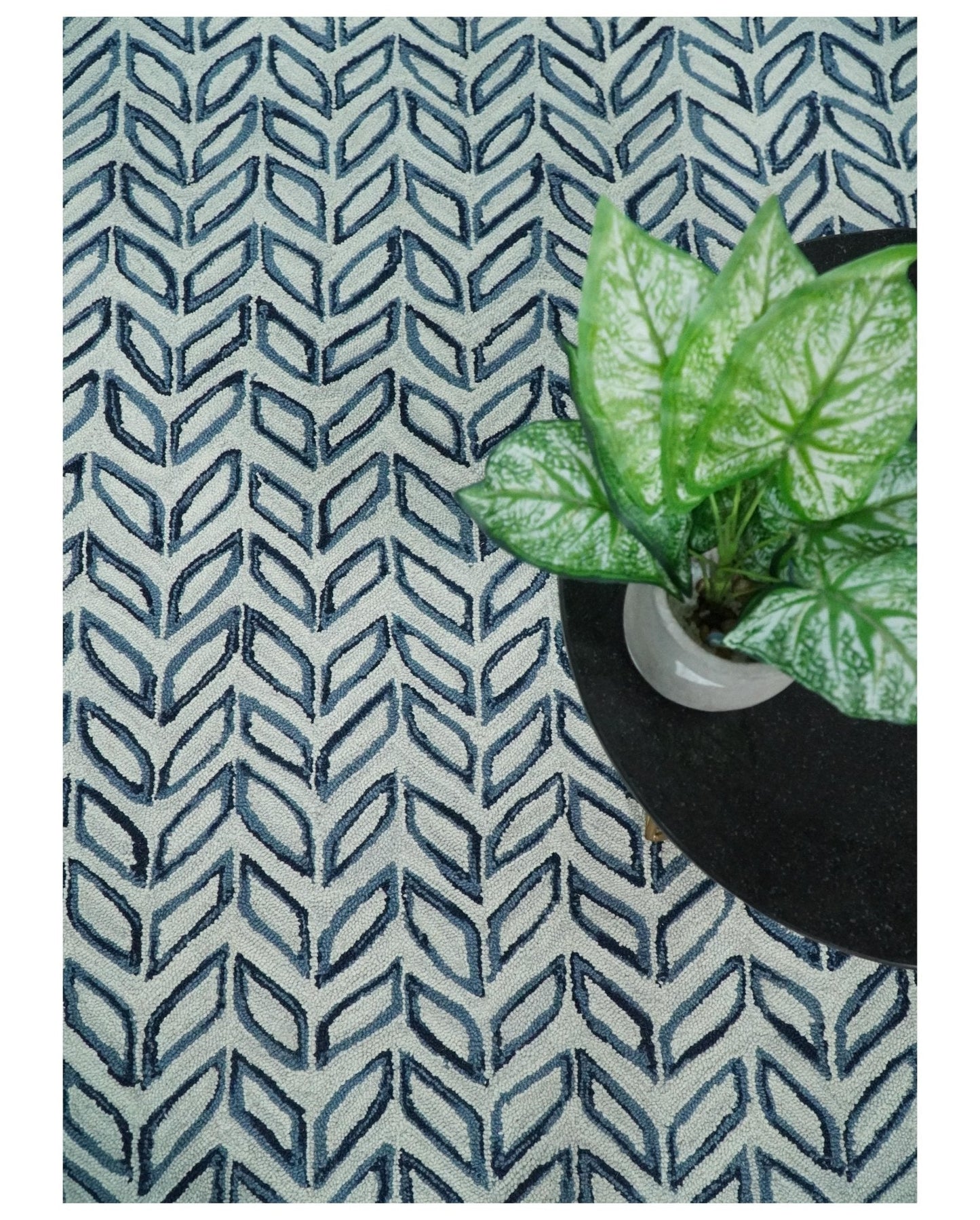 Contemporary Farmhouse Leaf's Hand Tufted Silver and Blue Loop Multi Size Wool Rug