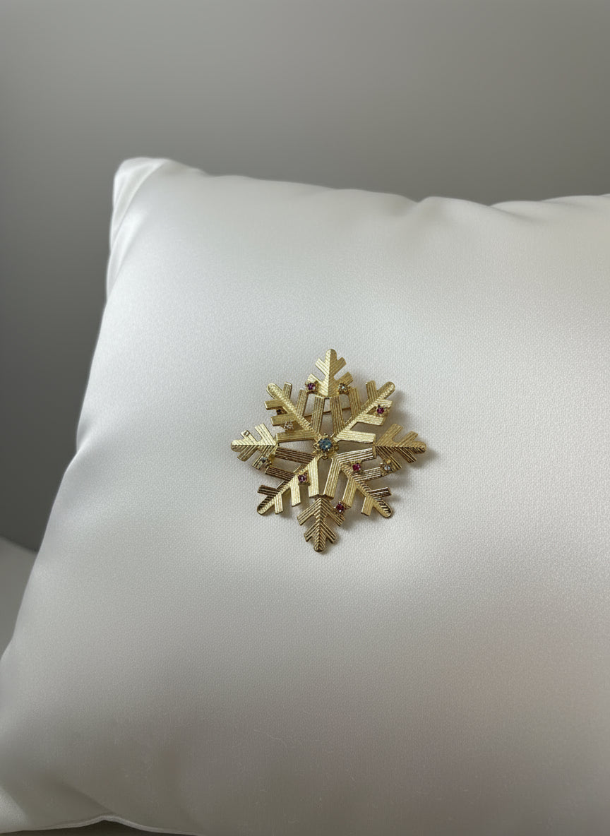 Vintage Gold Tone Snowflake broach