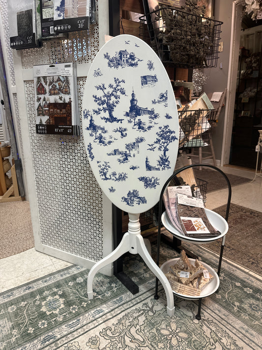 Antique Pie Crust
Blue Toile Table