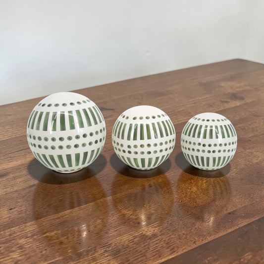 Home Set of Orbs 3 6/5/4" -Green