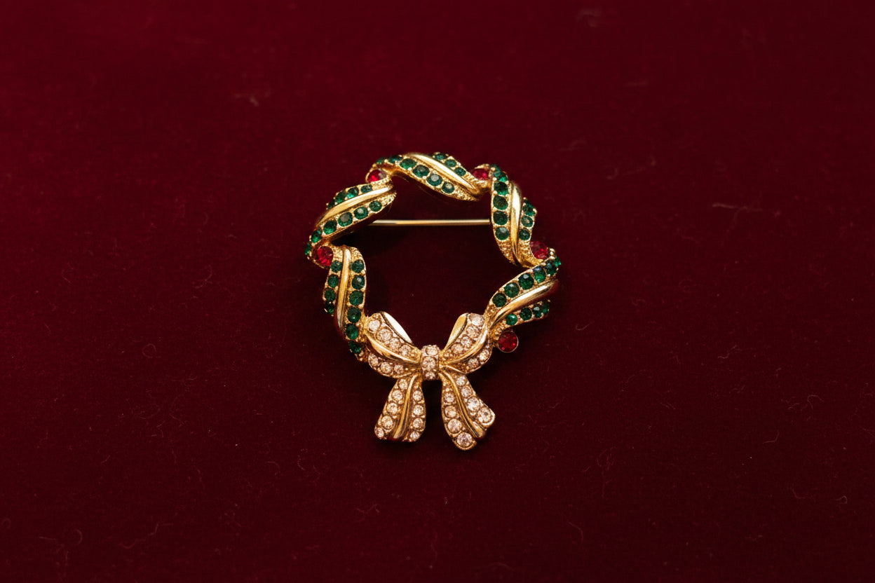 Vintage Monet Signed Christmas Wreath Broach