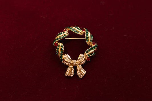 Vintage Monet Signed Christmas Wreath Broach