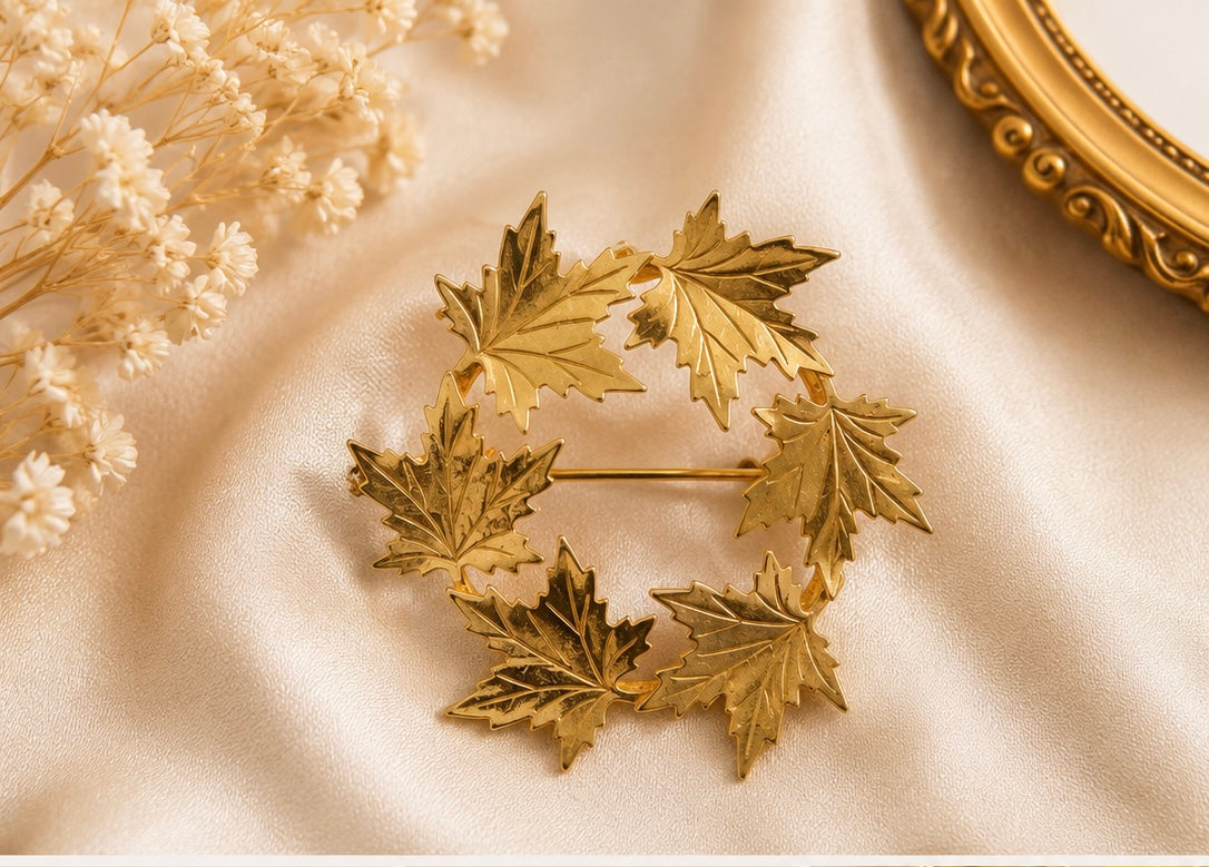 Vintage Gold Tone Maple Leaf Wreath Brooch | Autumn Leaf Circle Pin