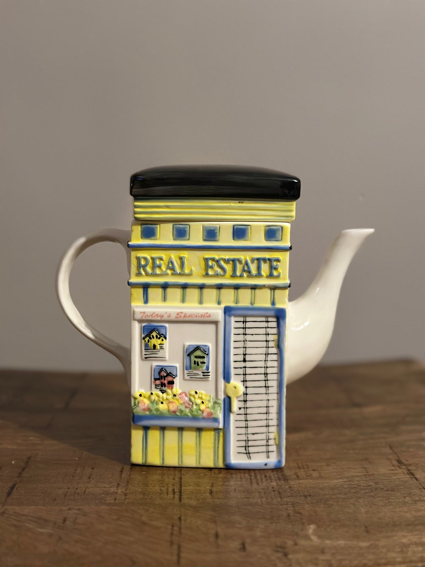 Eye/Real Estate Teapot