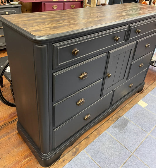 Estella’s Gentlemen Chest-SOLD