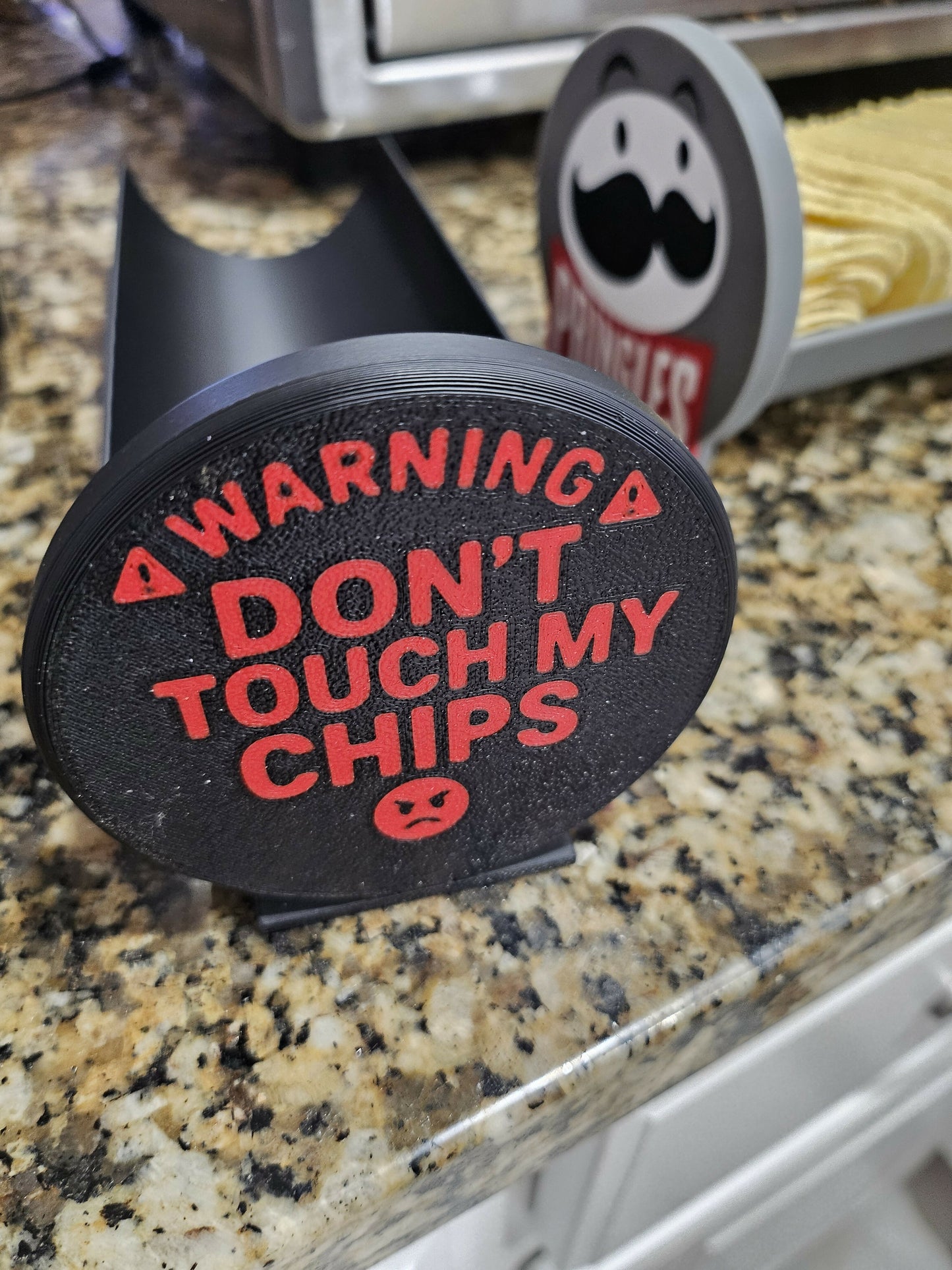 Pringles Lid with serving tray