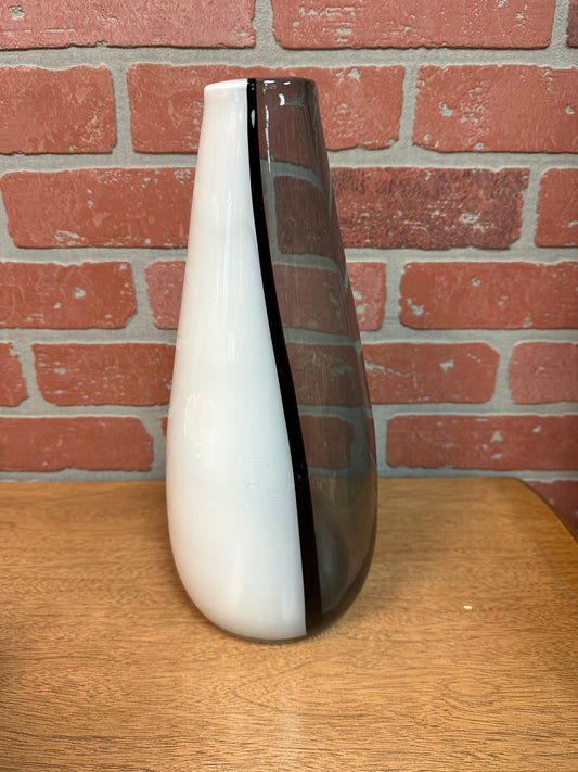 Vase (white, Teal, Black)