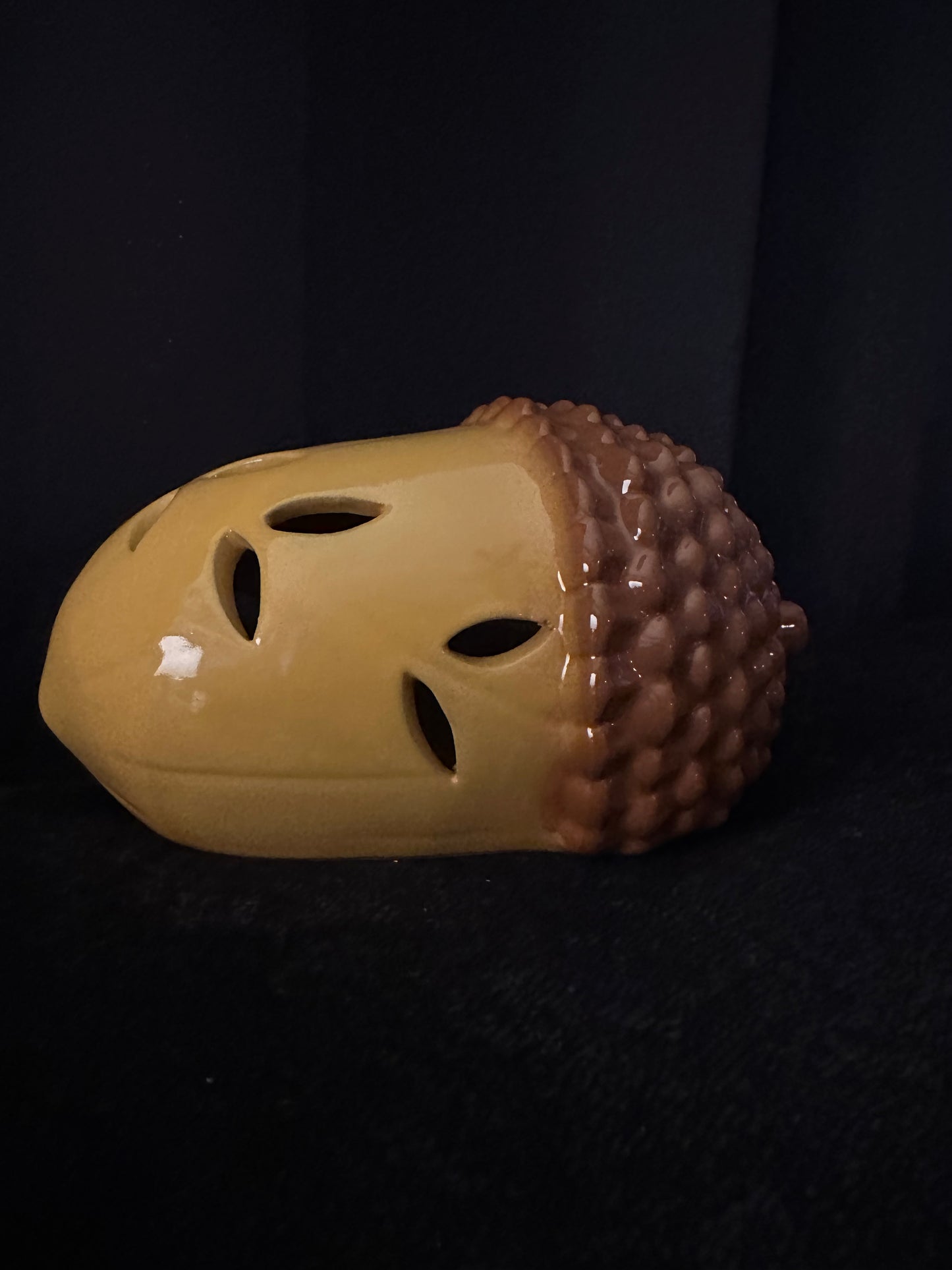 Acorn - Gold