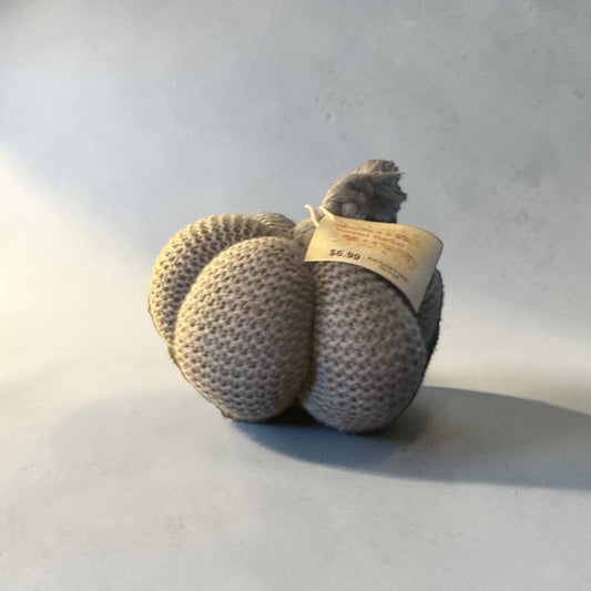 Knit Pumpkin (gray)