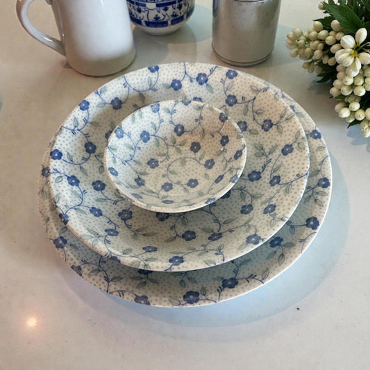 Blue & White 3 piece setting for 6