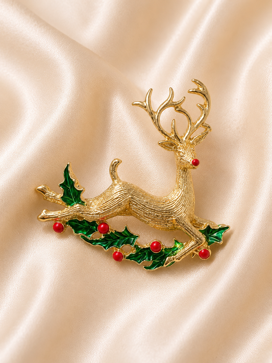 Vintage Gold Tone Reindeer & Holly Christmas Brooch – Festive Holiday Deer Pin