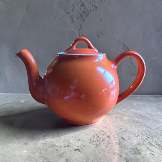 Hall Orange Pottery
Lidded Teapot
