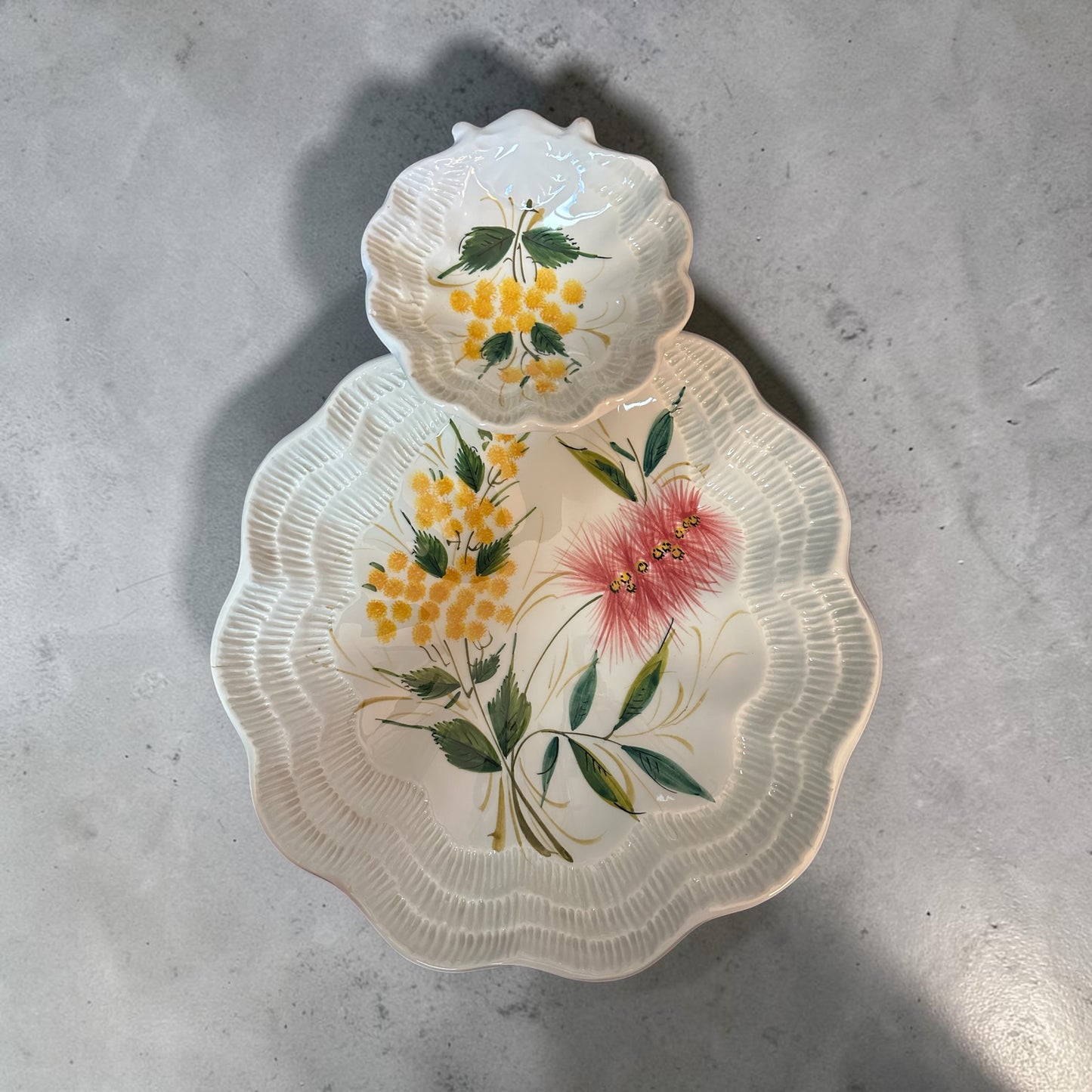Vintage Italian hand-painted ceramic chip and dip platter (SEE PHOTOS FOR CHIP)