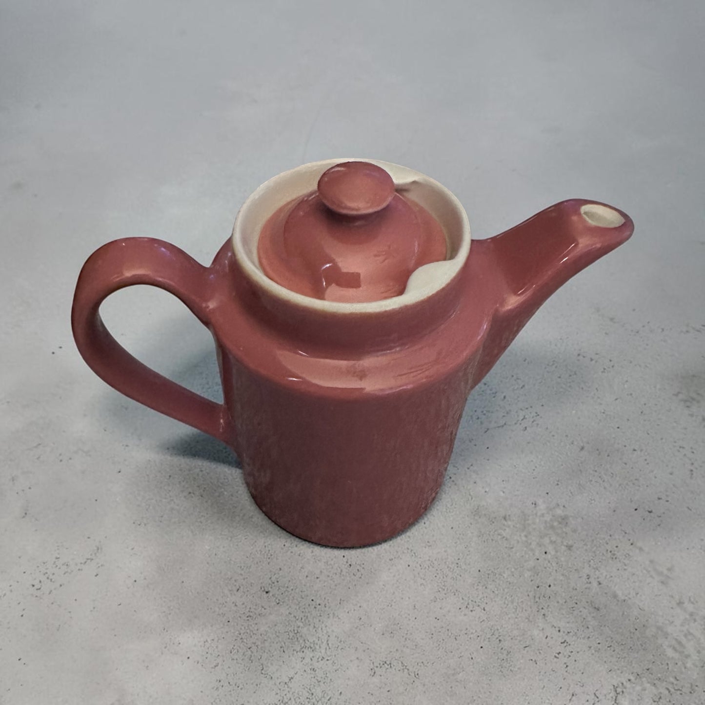 Vintage Hall Pottery Small 1-Cup Personal Teapot (chip on lid)
