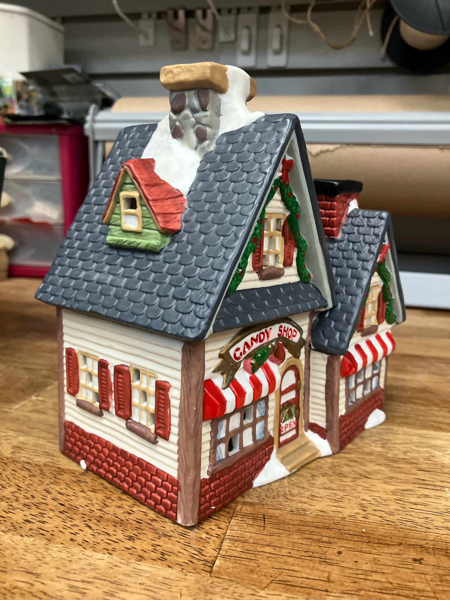 #35 Dickens Keepsake Porcelain House Village Candy Shop