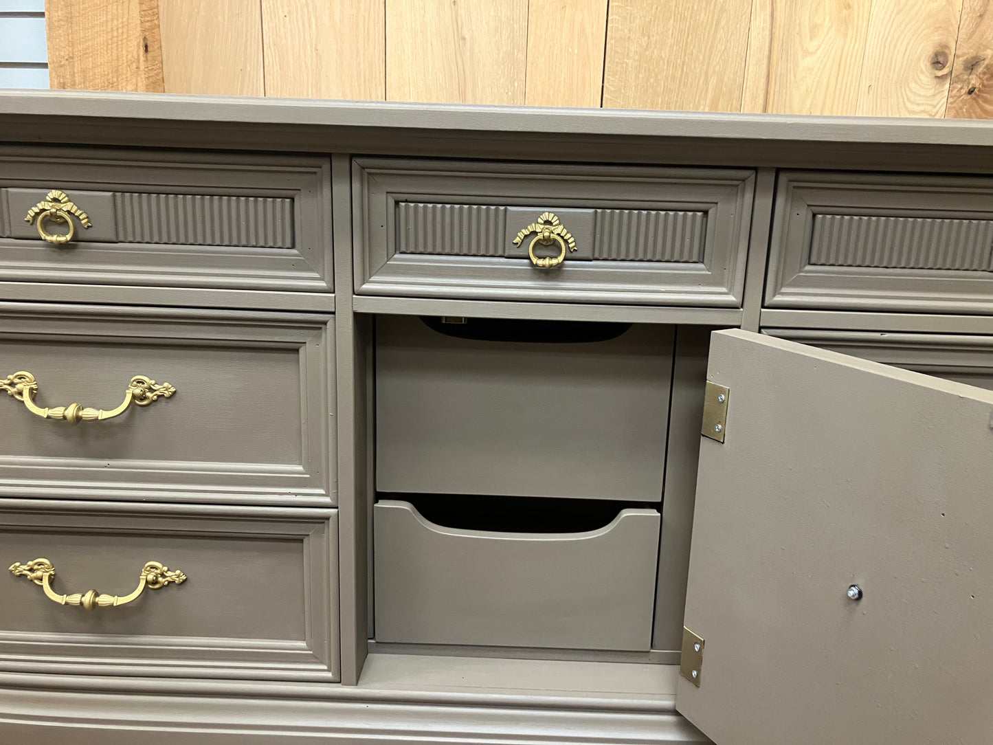 The Woodwick Dresser