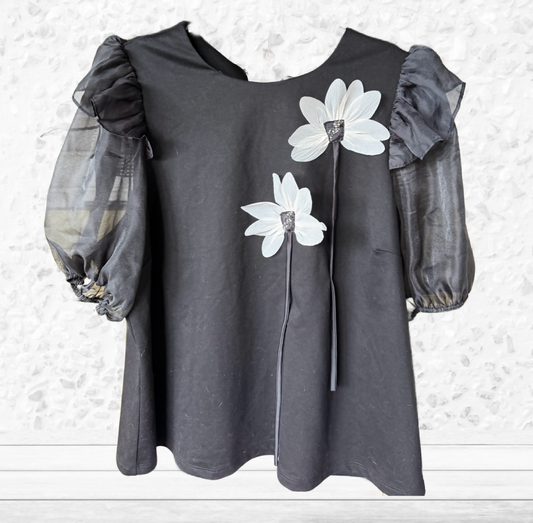 Spring Dressy top with Appliques, Size XL