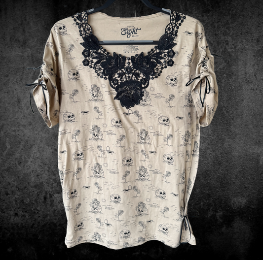 Skull T-shirt with Applique & Rhinestones Size L