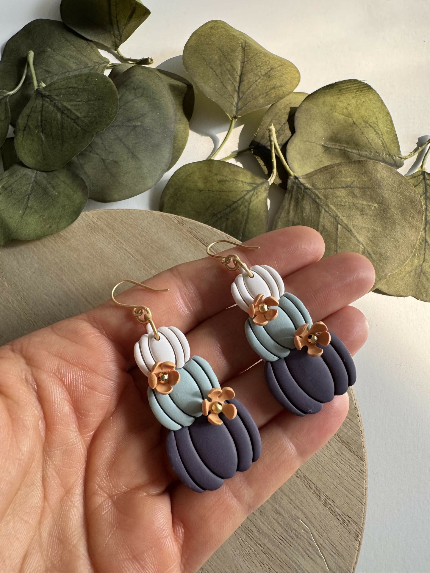 Pumpkin stack Earring with flowers
