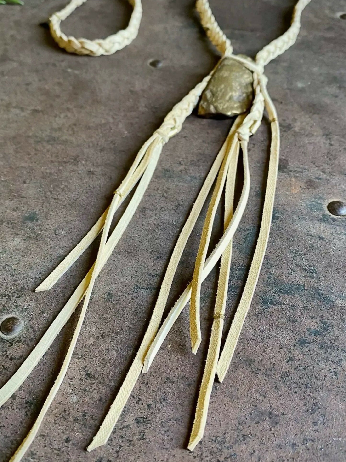 Cream Leather & Druzy Quartz Stone Necklace
