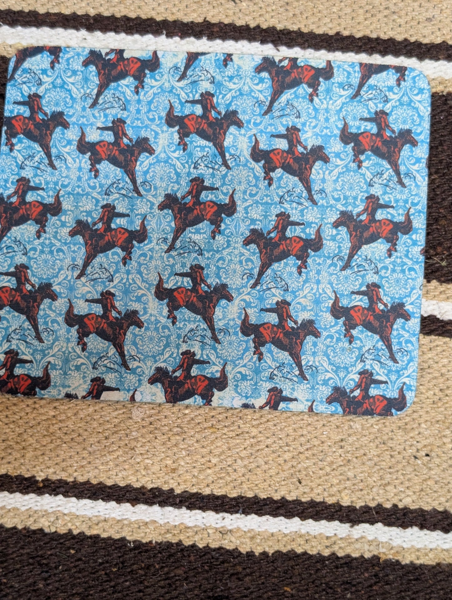 Western Style Square Mouse Pad – Rustic Desk Accessory & Gift Idea