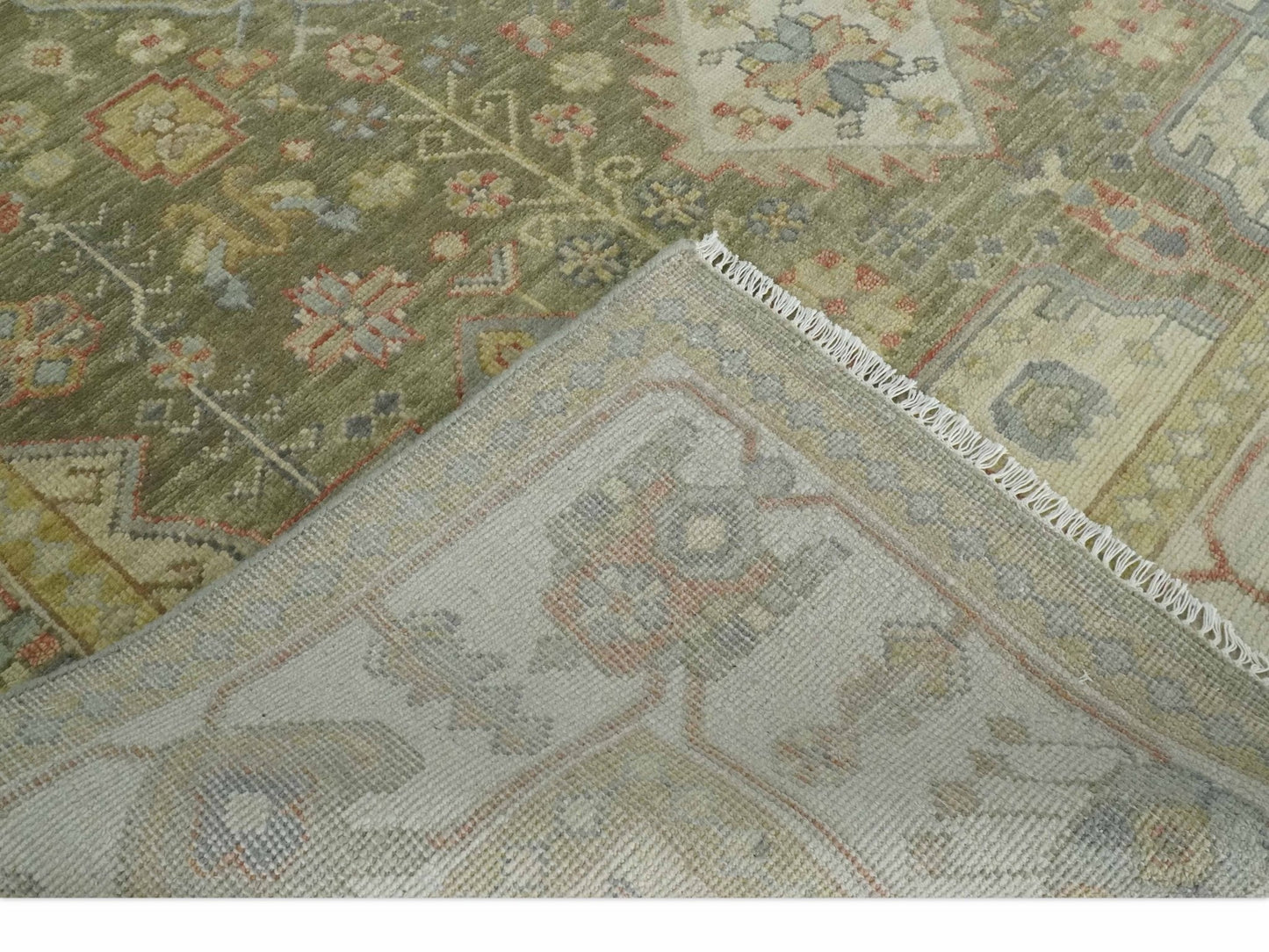 Antique Style Green, Ivory and Beige Hand knotted Heriz Serapi Multi Size wool Area Rug