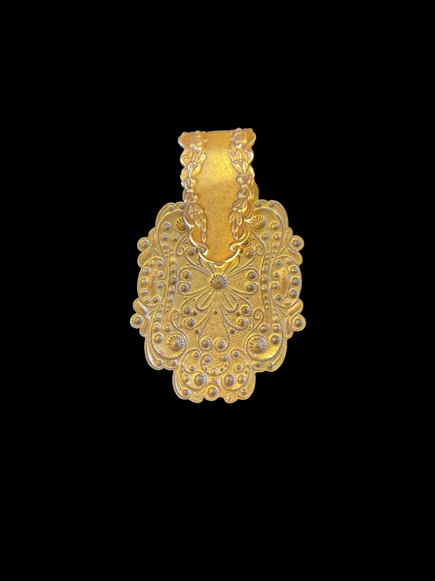 Vintage 1970s Statement Pendant – Gold Tone Ornate Setting w/ Natural Jasper Cabochon