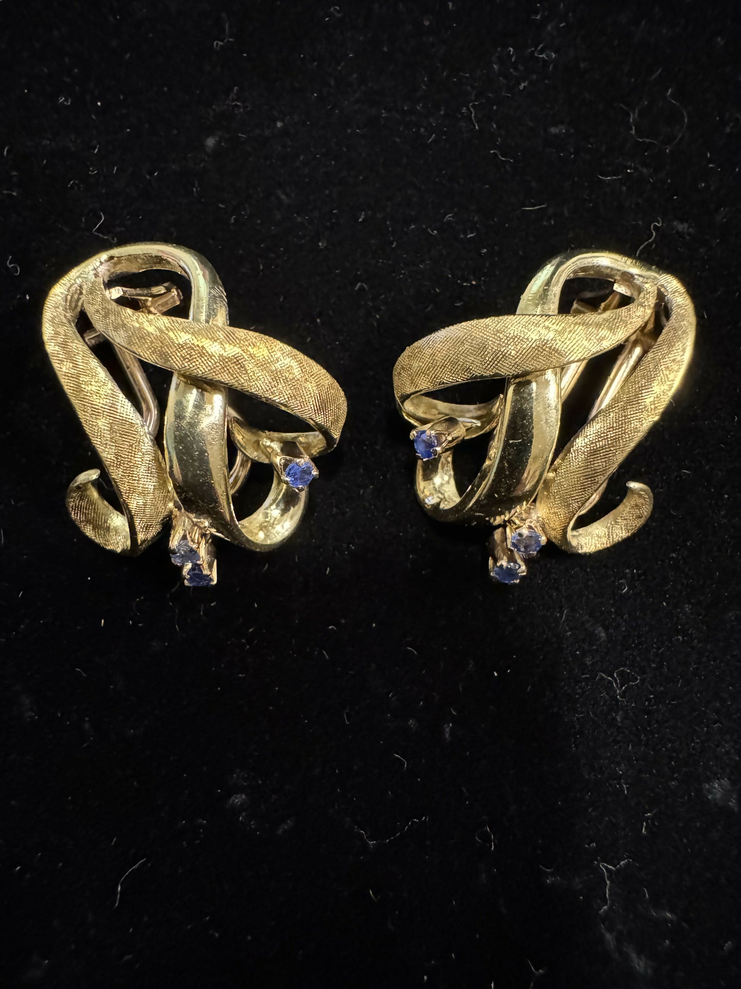 18K Yellow Gold Natural Sapphire Omega Clip Earrings | Vintage Fine Jewelry