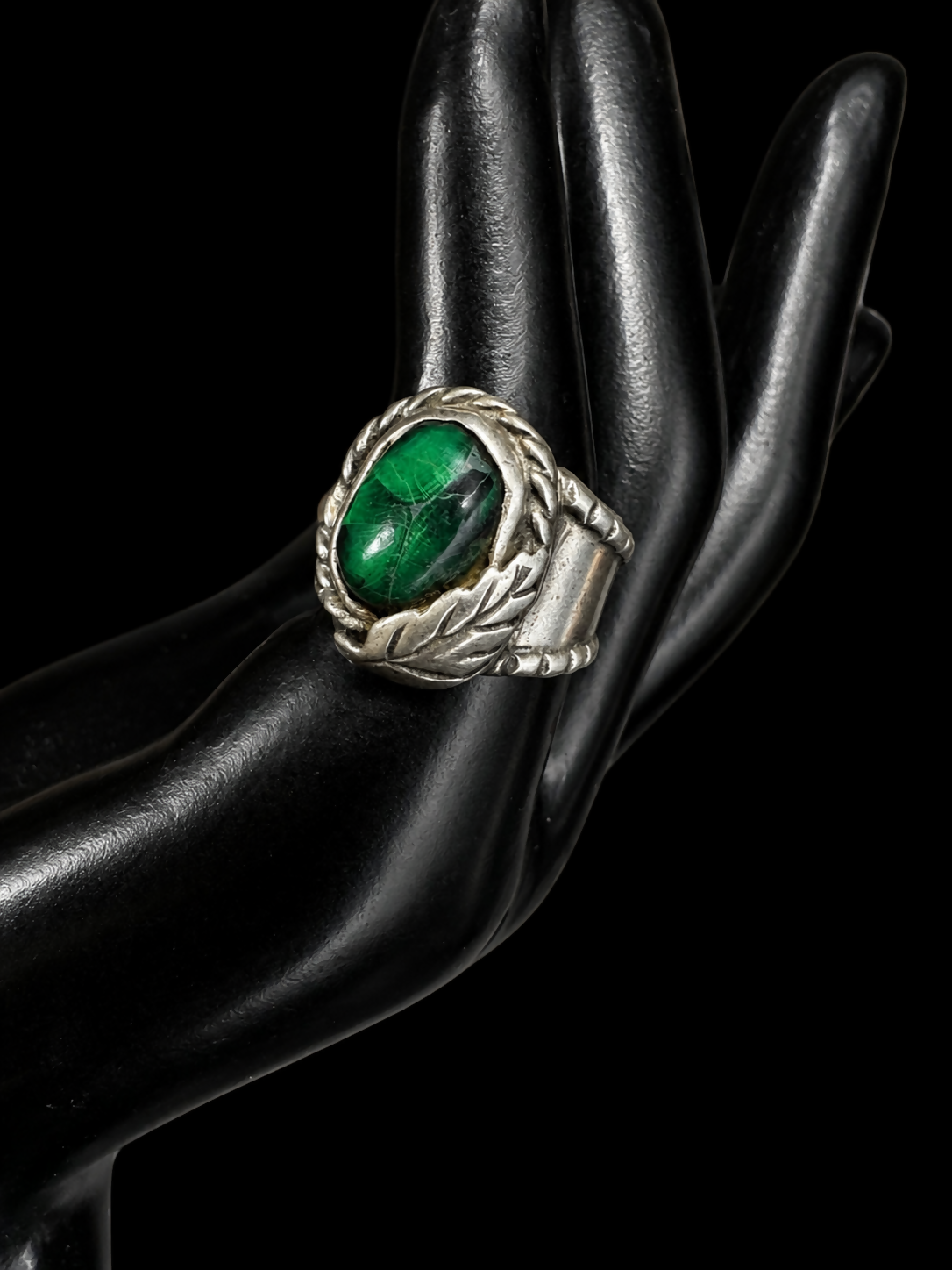 Vintage Sterling Silver Green Cabochon Statement Ring Wide Band Artisan Southwestern Gothic Size 8