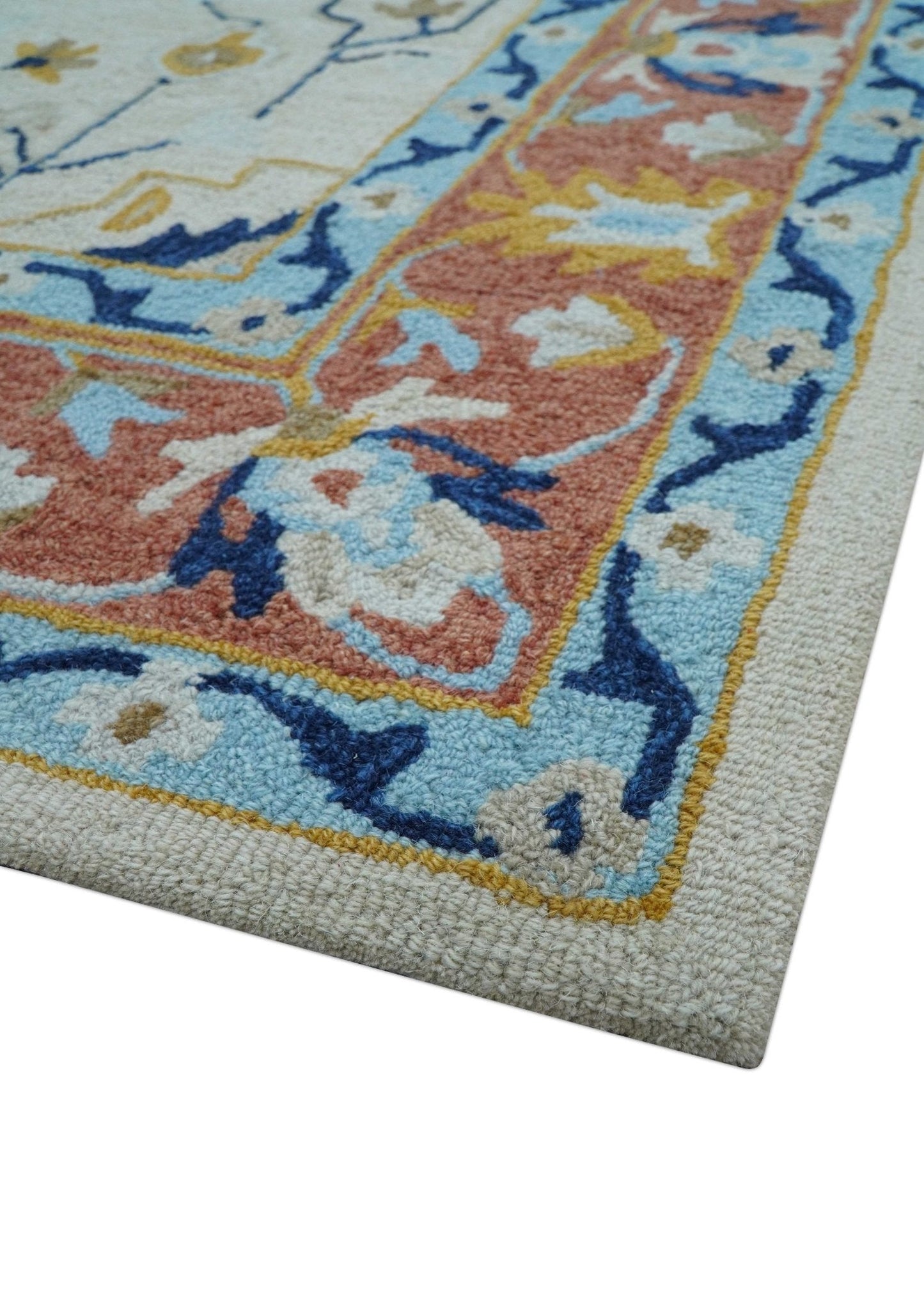 Ollie Traditional Blue And Ivory Hand Tufted Wool Rug