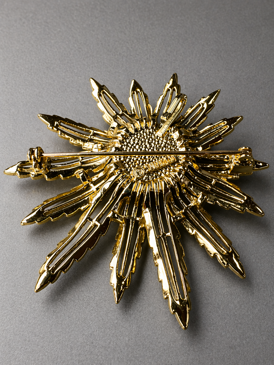 Vintage Sarah Coventry “Sunflower” or “Starburst” Brooch 2.5”