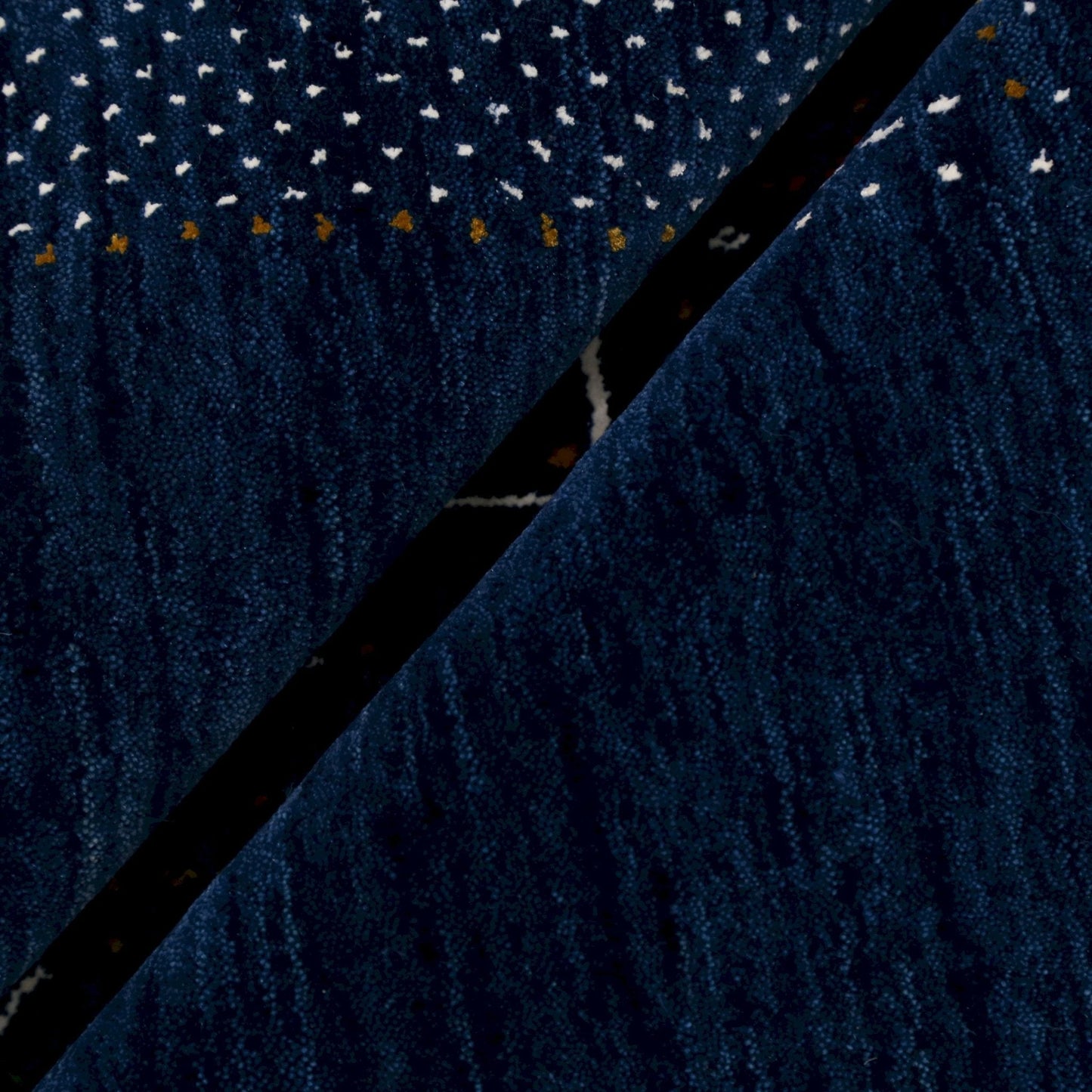 Blue Center Pattern Hand Loomed Wool Area Rug