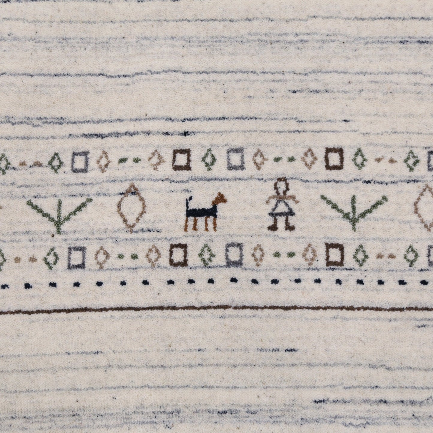 Contemporary Ivory Design Hand Loomed Wool Rug