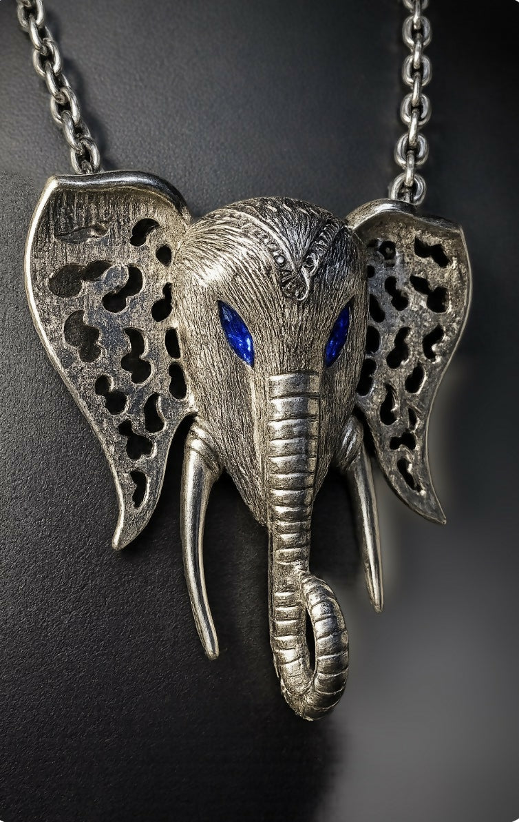 Vintage Celebrity Elephant 4.5” necklace silver tone chain 30” Statement