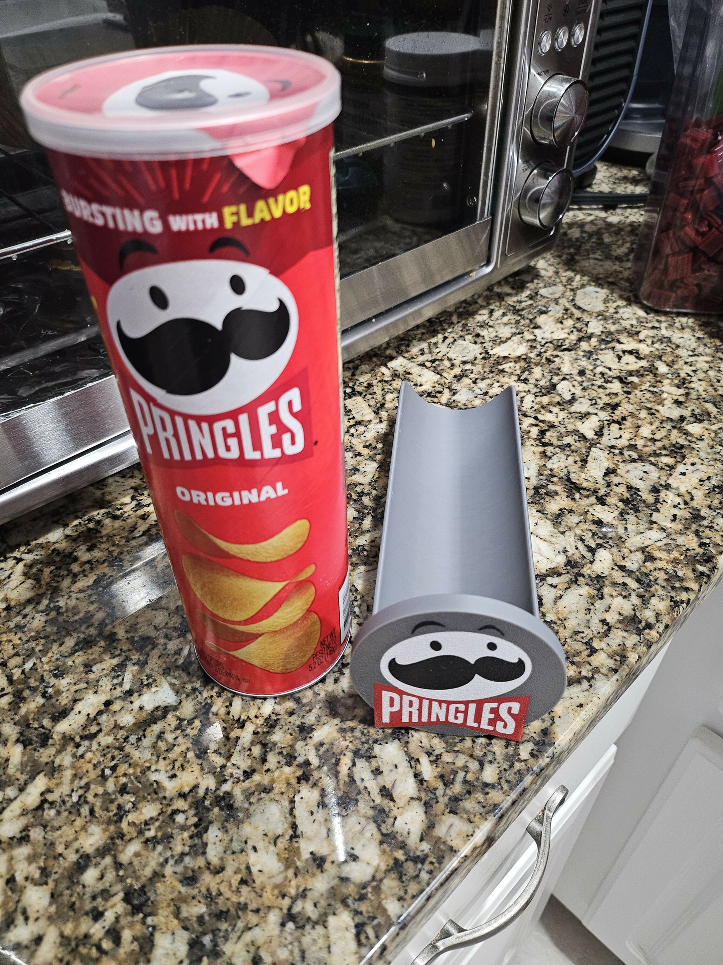 Pringles Lid with serving tray